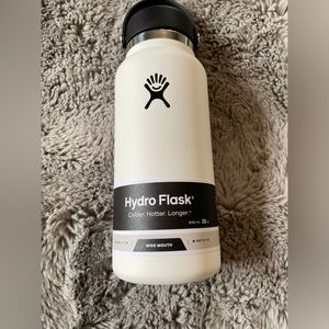 32oz Hydroflask White Brand New